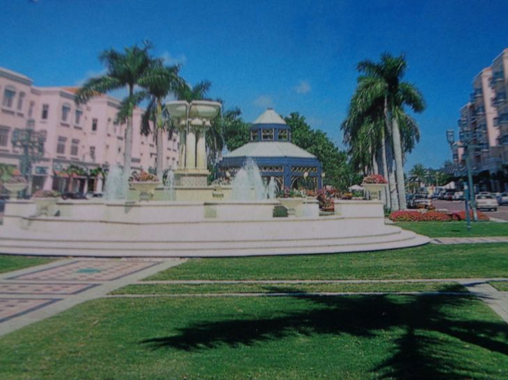 Boca Raton mizner park
