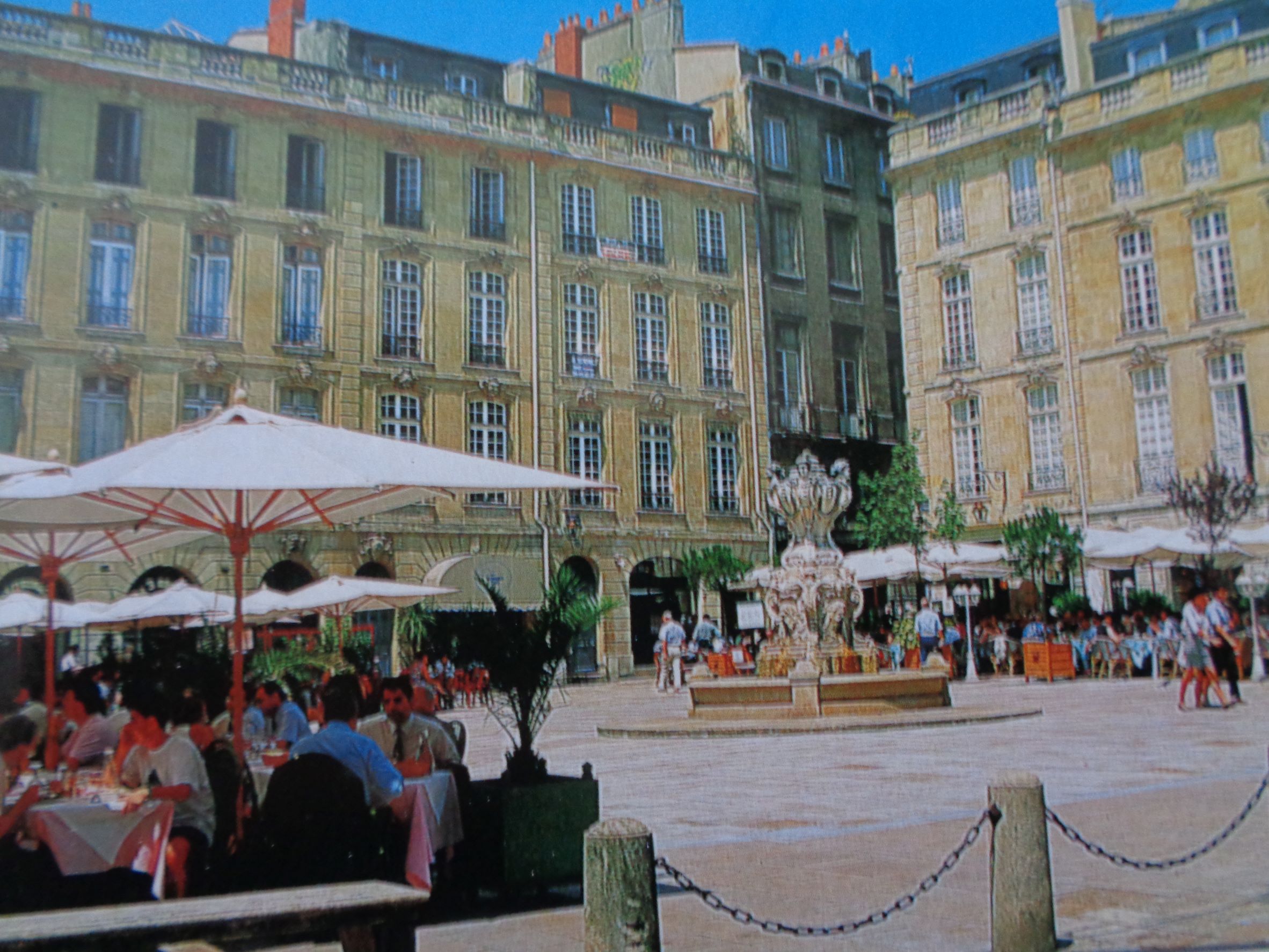 Bordeaux pl du parliament