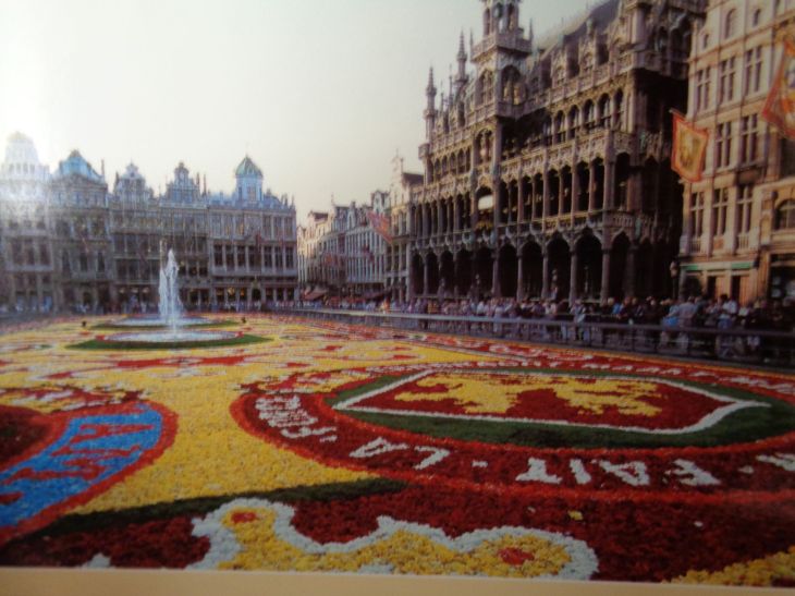 Brussels grand place tapis des fleurs hotel de ville 1999