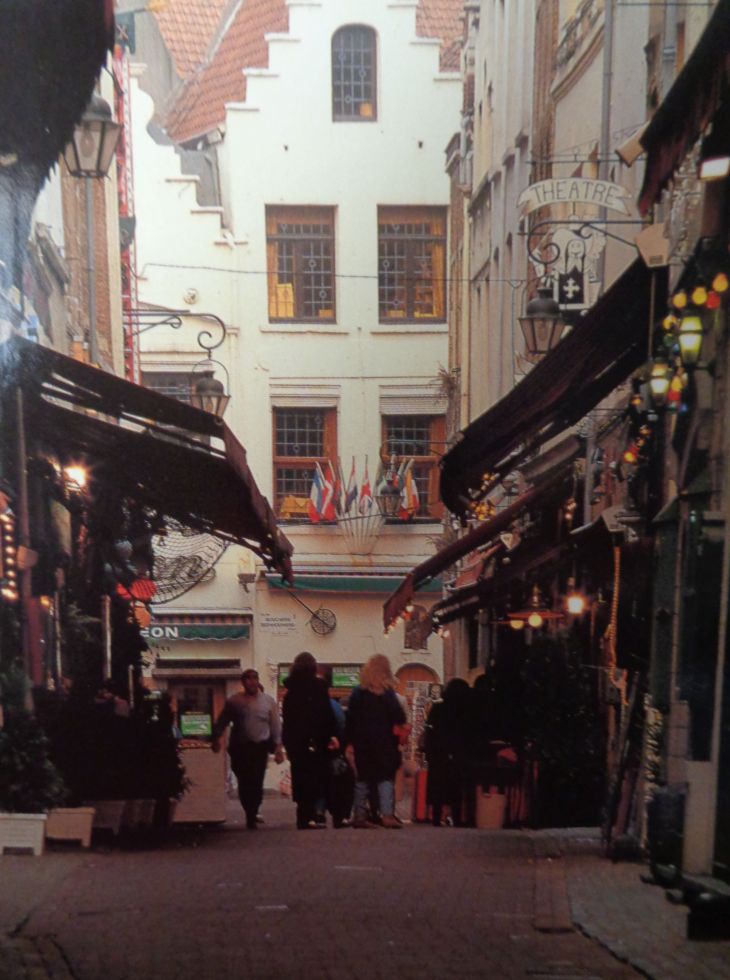 Brussels rue Bouchers 1999