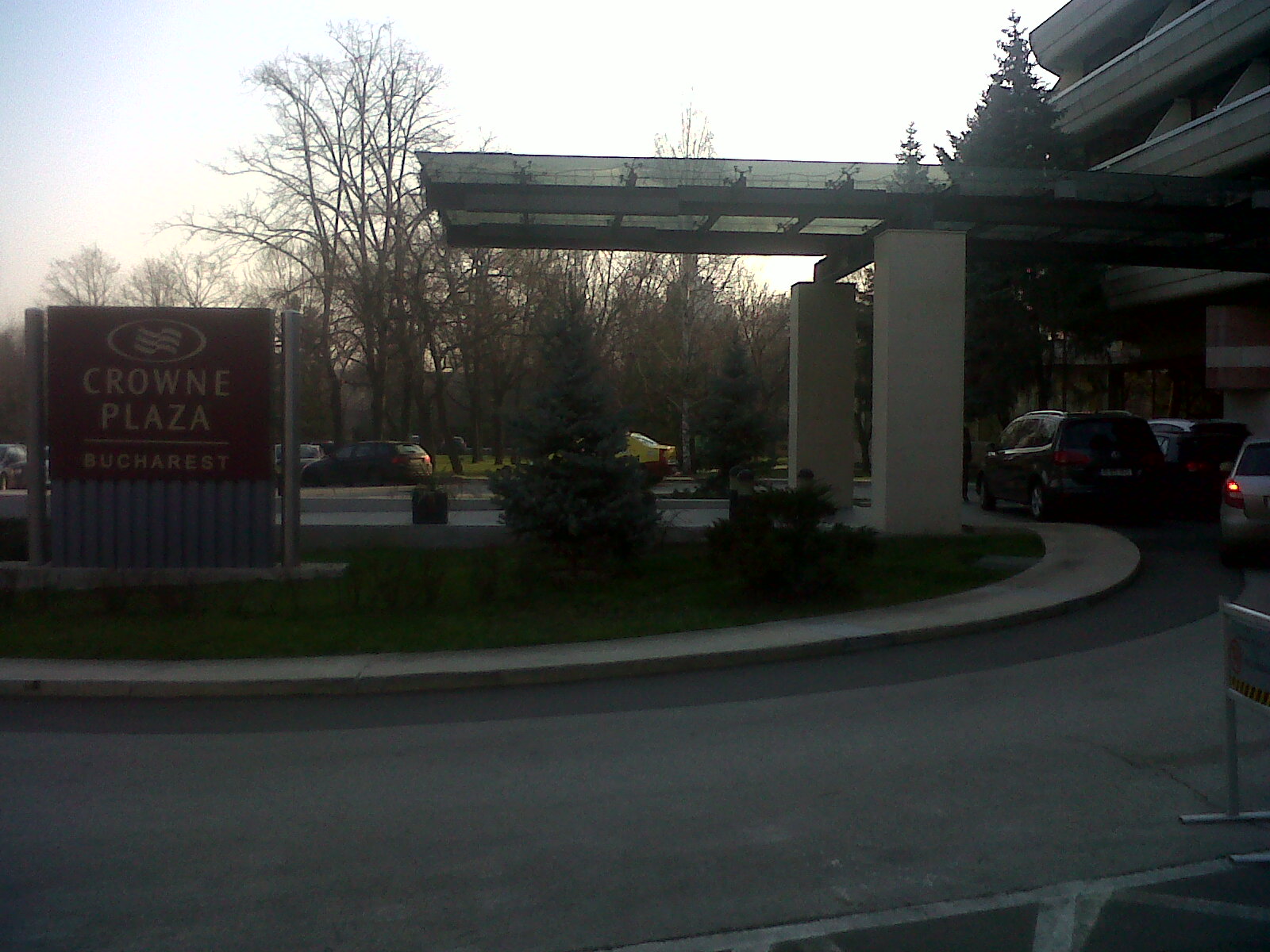 bucharest crown plaza hotel entr mar14