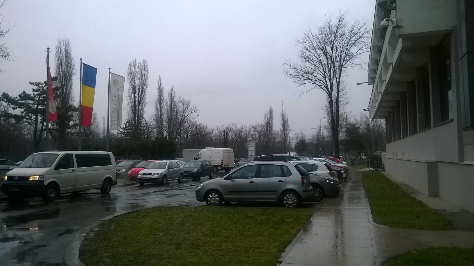 bucharest ramada plaza hotel parking snow dec15