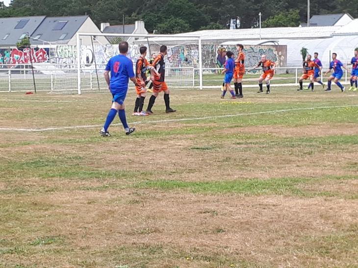 Erdeven sports complex Remi plays goalie on a corner may22