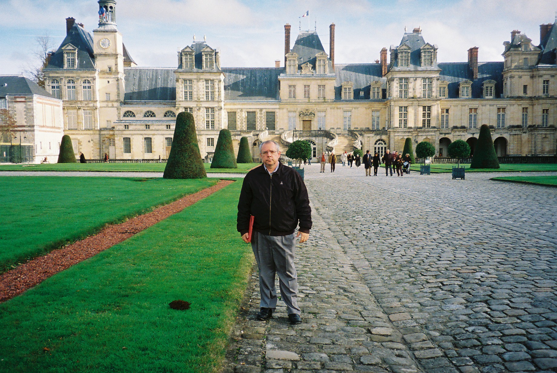 Fontainebleau main entrance PF nov08