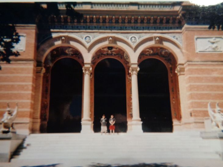 Madrid Retiro palacio de Velazquez twins