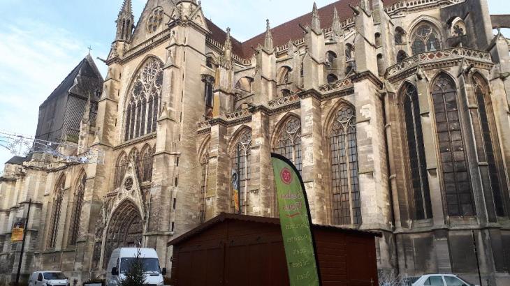 meaux cat st etienne facade dec18