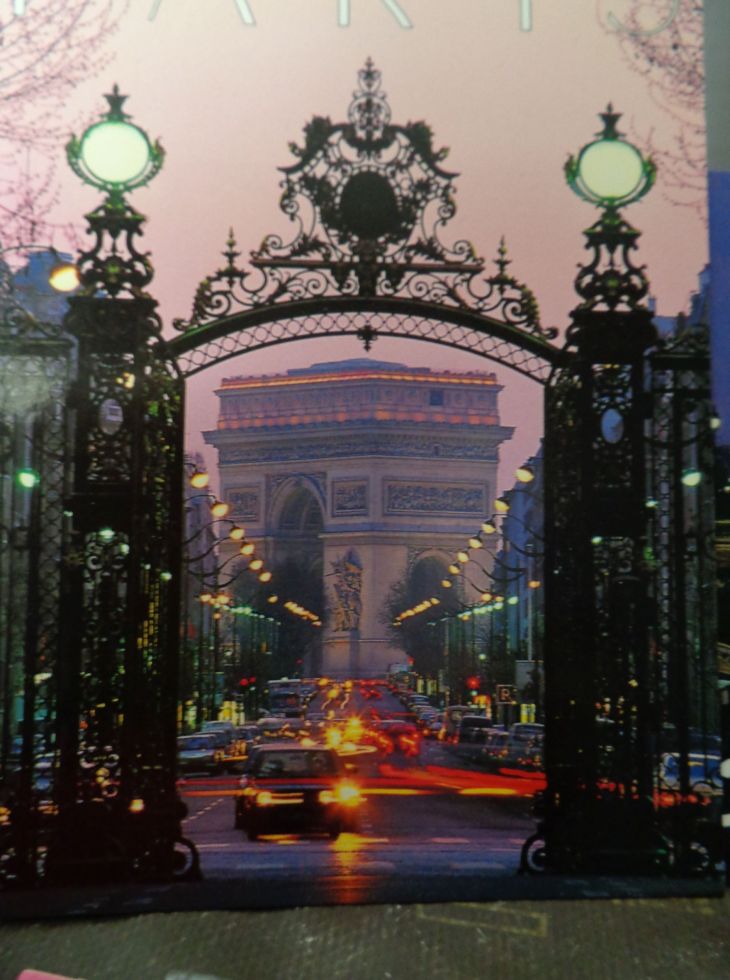 Paris arc de triomphe from grille parc monceau 1999