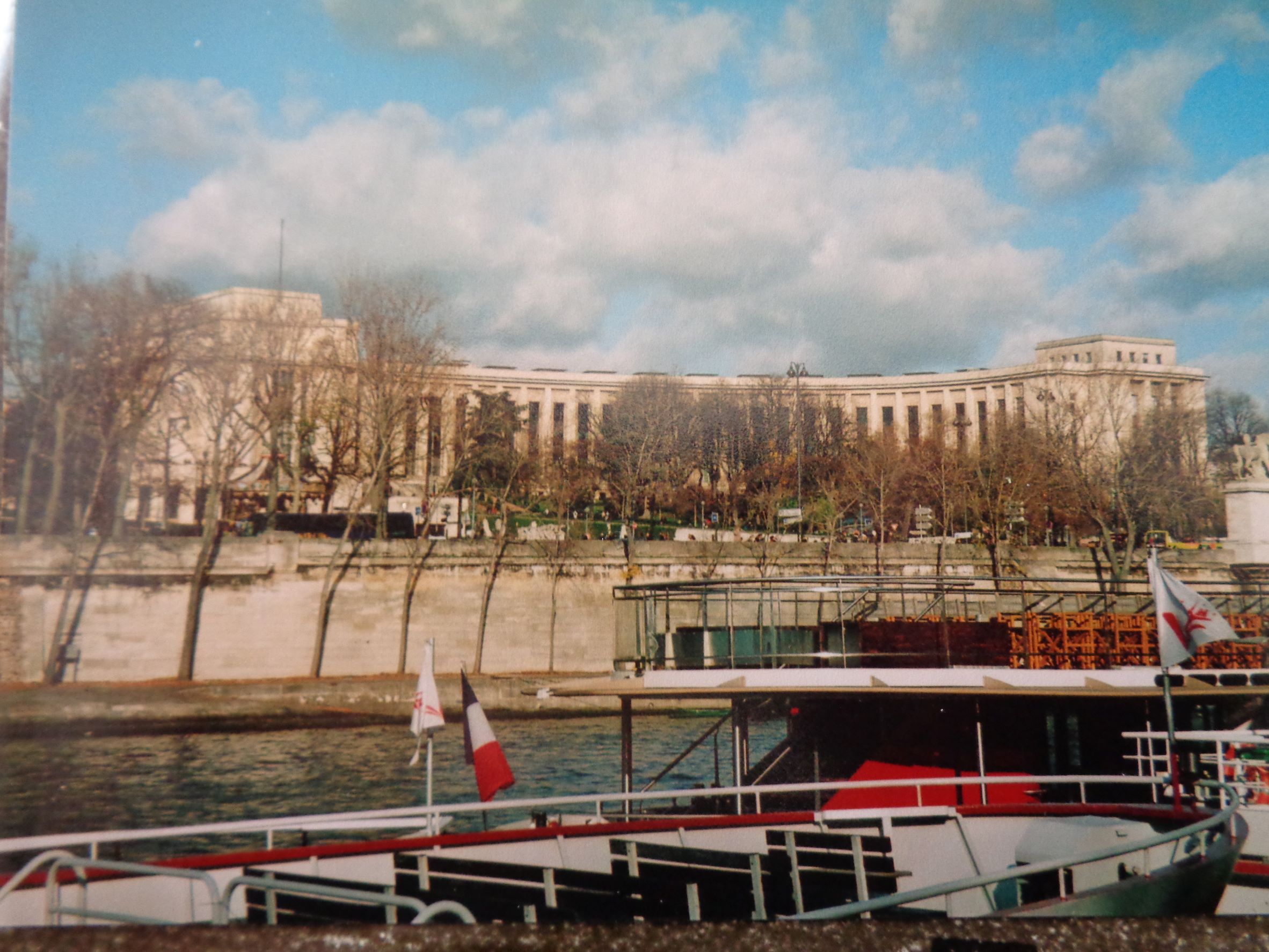 Paris port suffren to palais chaillot