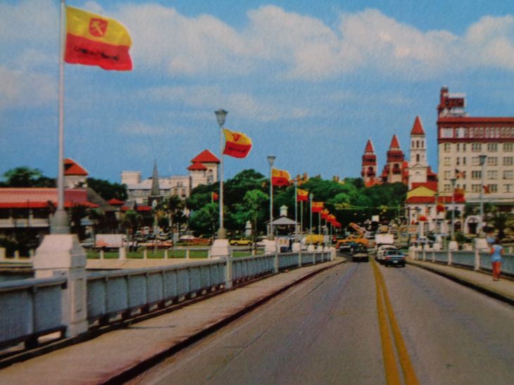 Saint Augustine bridge of lions into town from beach side