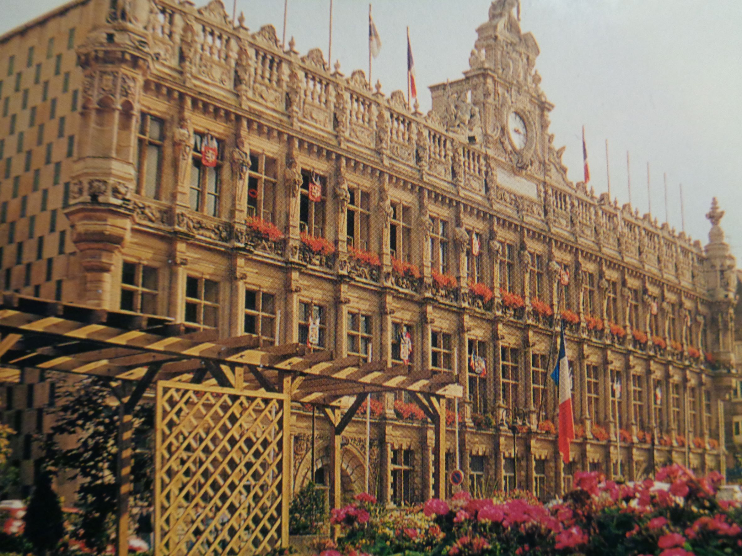 Valencienne hotel de ville front