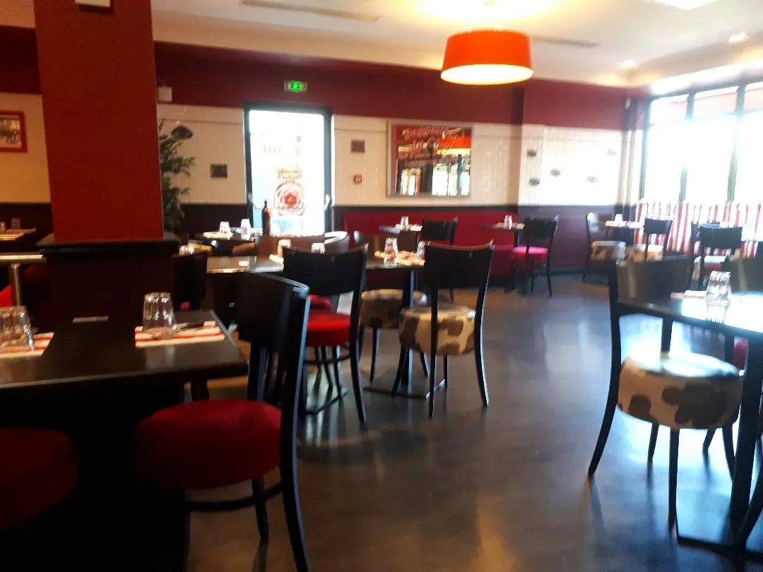 auray-la-bucherie-resto-dining-room-jul20