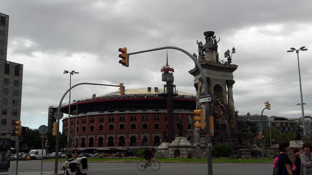 barcelona-pl-de-espana-mon-colon-and-arenes-toro-oct18