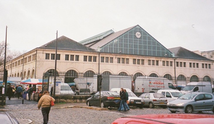 bourges-halle-au-ble-marche-and-free-parking