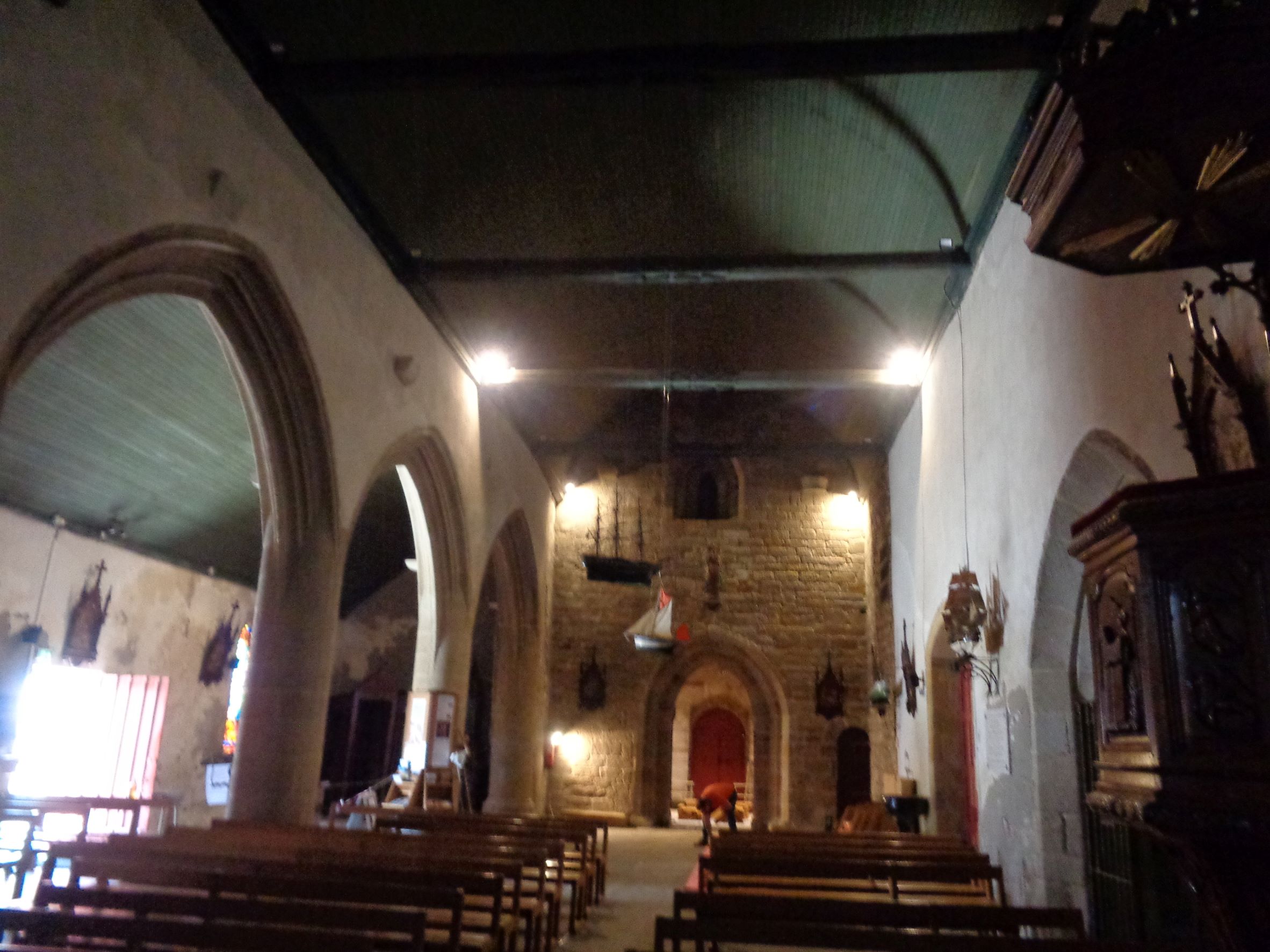 Larmor Plage ch Notre-Dame de Larmor-Plage back wall jun22