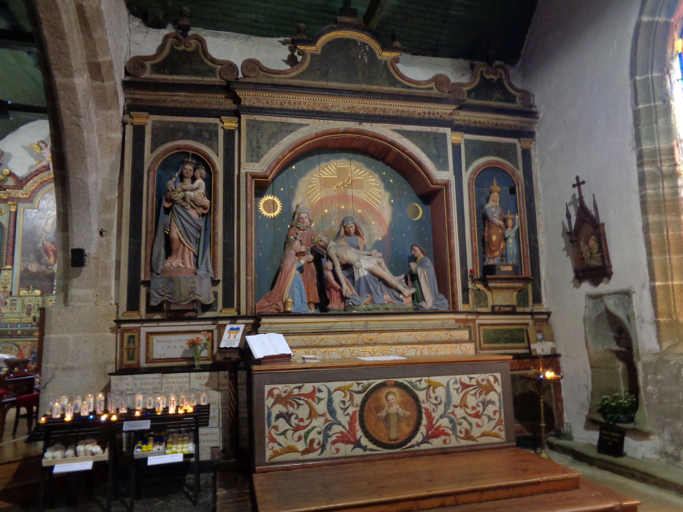 Larmor Plage ch Notre-Dame de Larmor-Plage chapel resurrection left side jun22