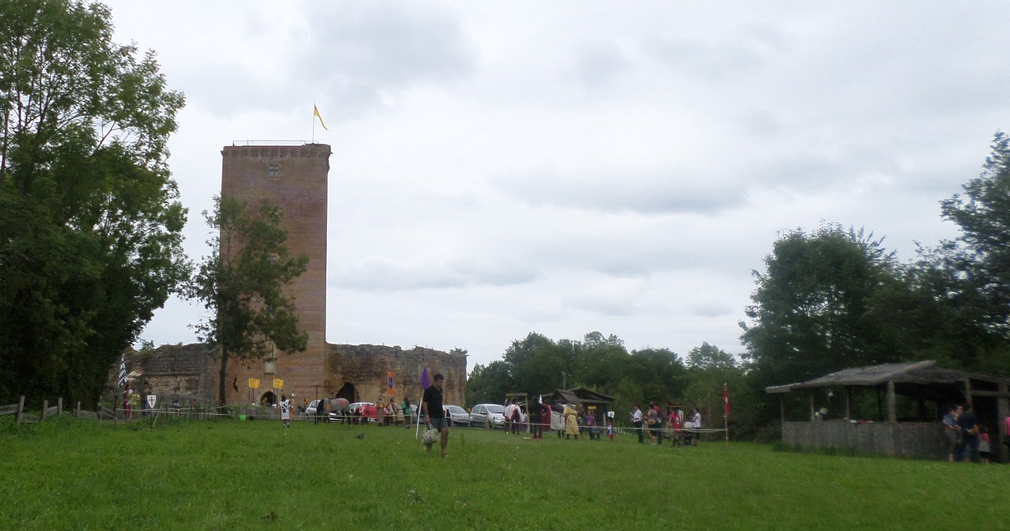 montaner-chateau-tower-aug14