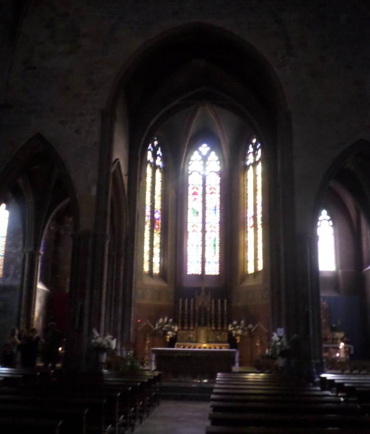 orthez-ch-st-pierre-nave to altar aug14