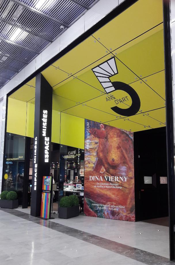 paris-cdg-T2-E-M-museum-space-ent-dec18