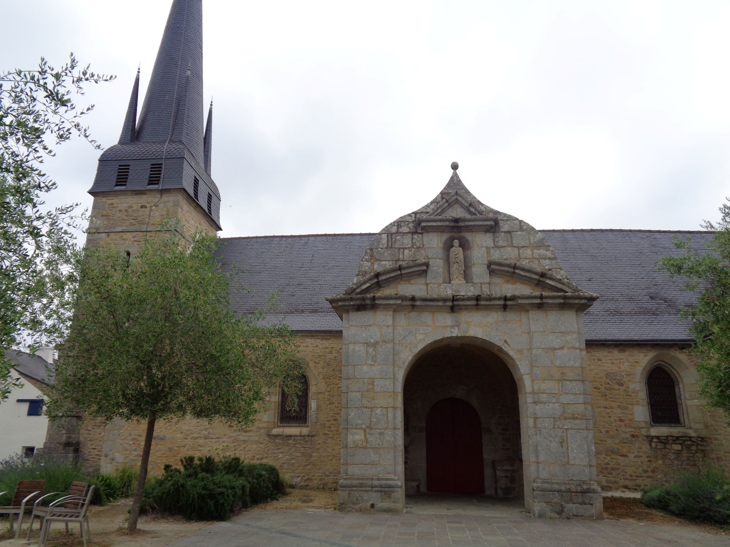 Plescop ch ND aux liens belltower front side jun22