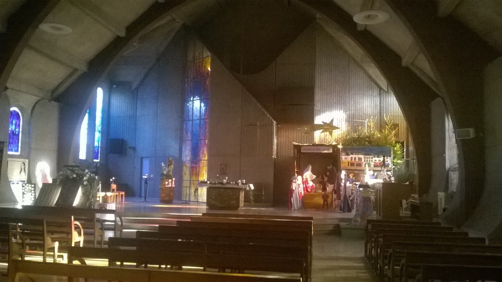 ploemeur-ch-st-pierre-altar-jan18