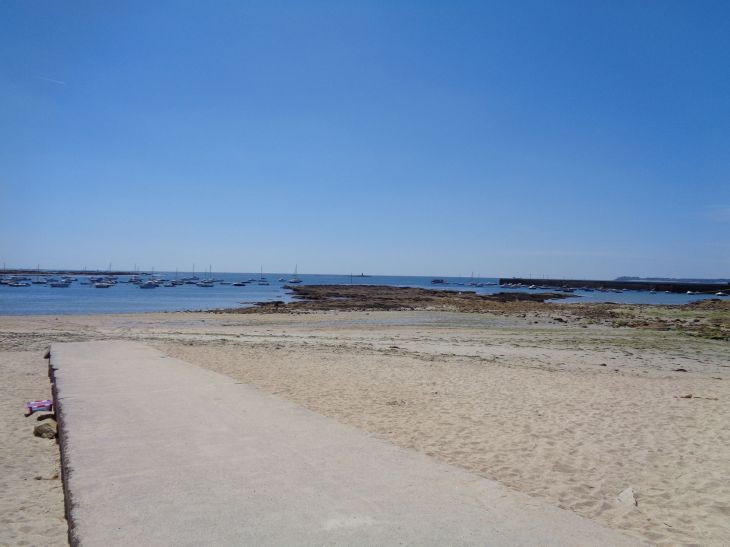 Ploemeur plage de l'anse du stole beach right jun22