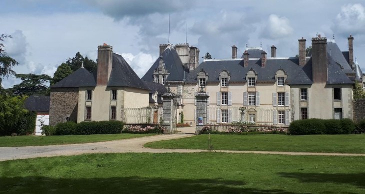 plu-keronic-castle-front-entrance-jun19