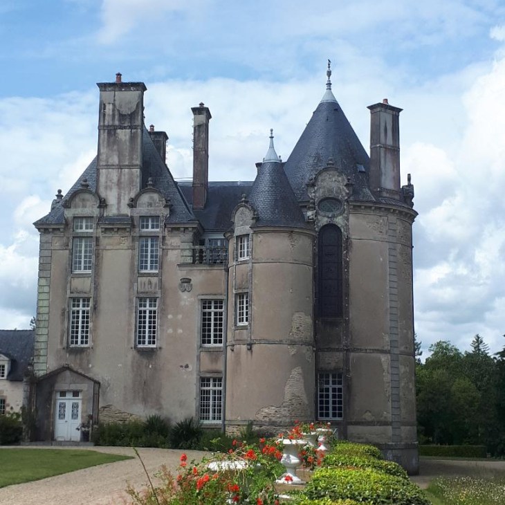 plu-keronic-castle-right-side-chapel-in-castle-jun19