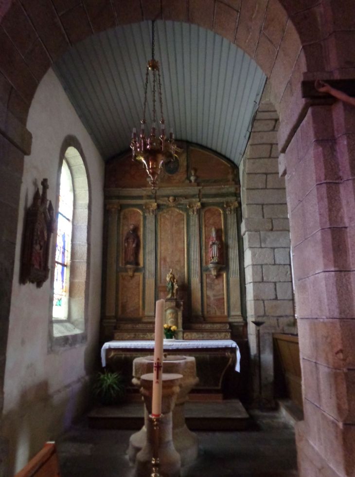 riec sur belon ch Saint-Pierre baptismal chapel jun22