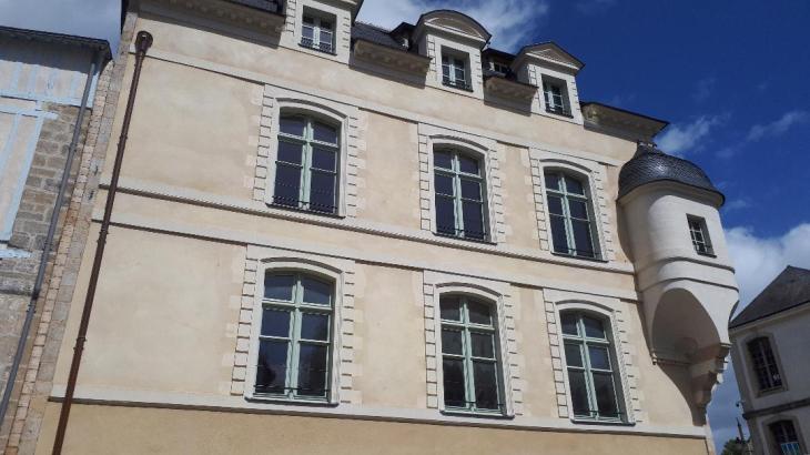 vannes-francheville-side-pl-du-poids-public-apr19