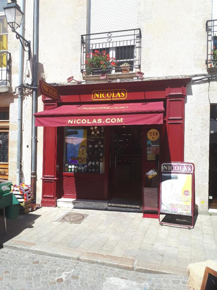 Vannes pl du poids public Nicolas front jun22