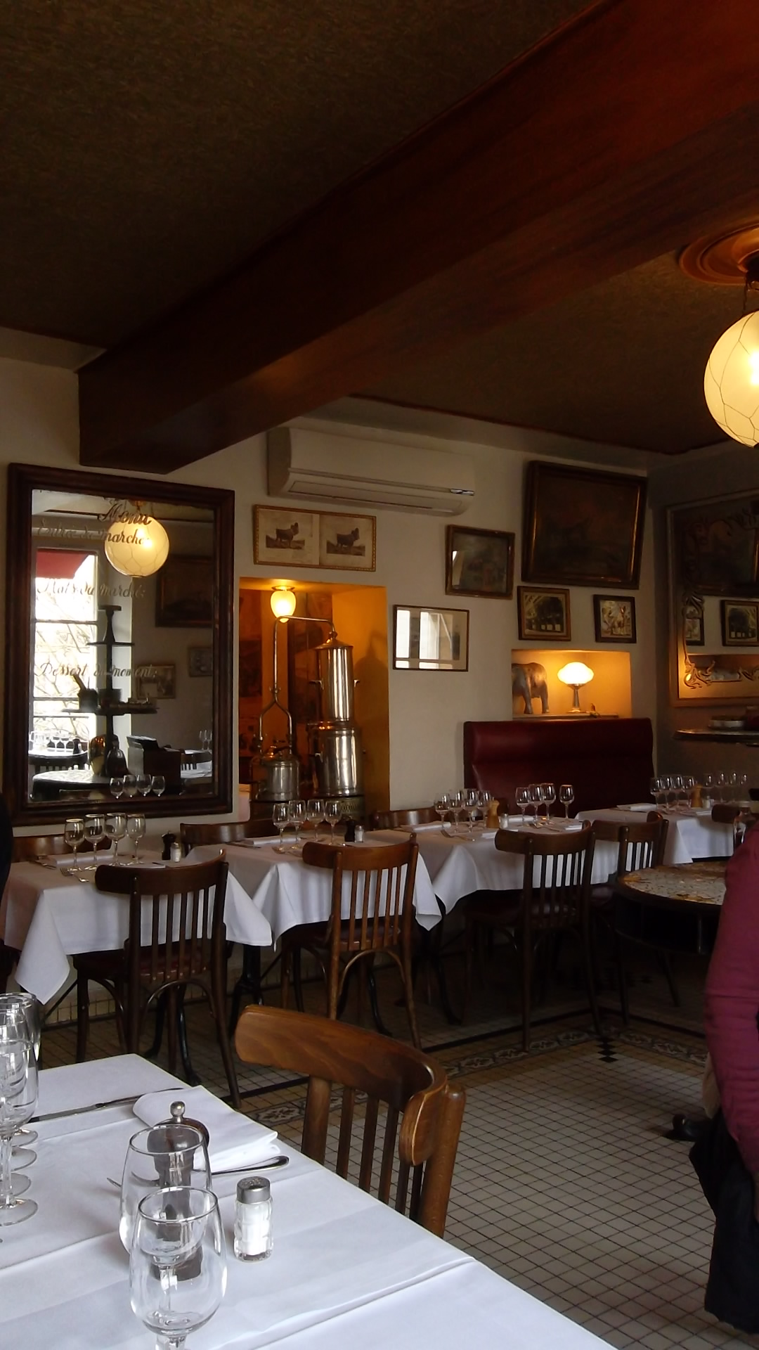Versailles-le-boeuf-a-la-mode-2fl-resto-mar13