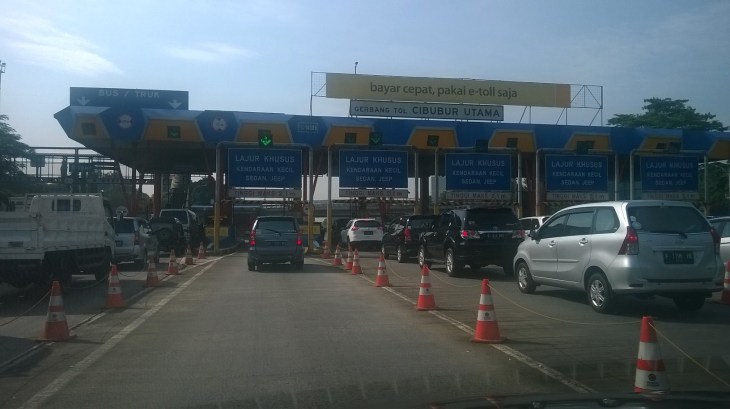 bogor-route-to-welgro-paying-tolls-nov16