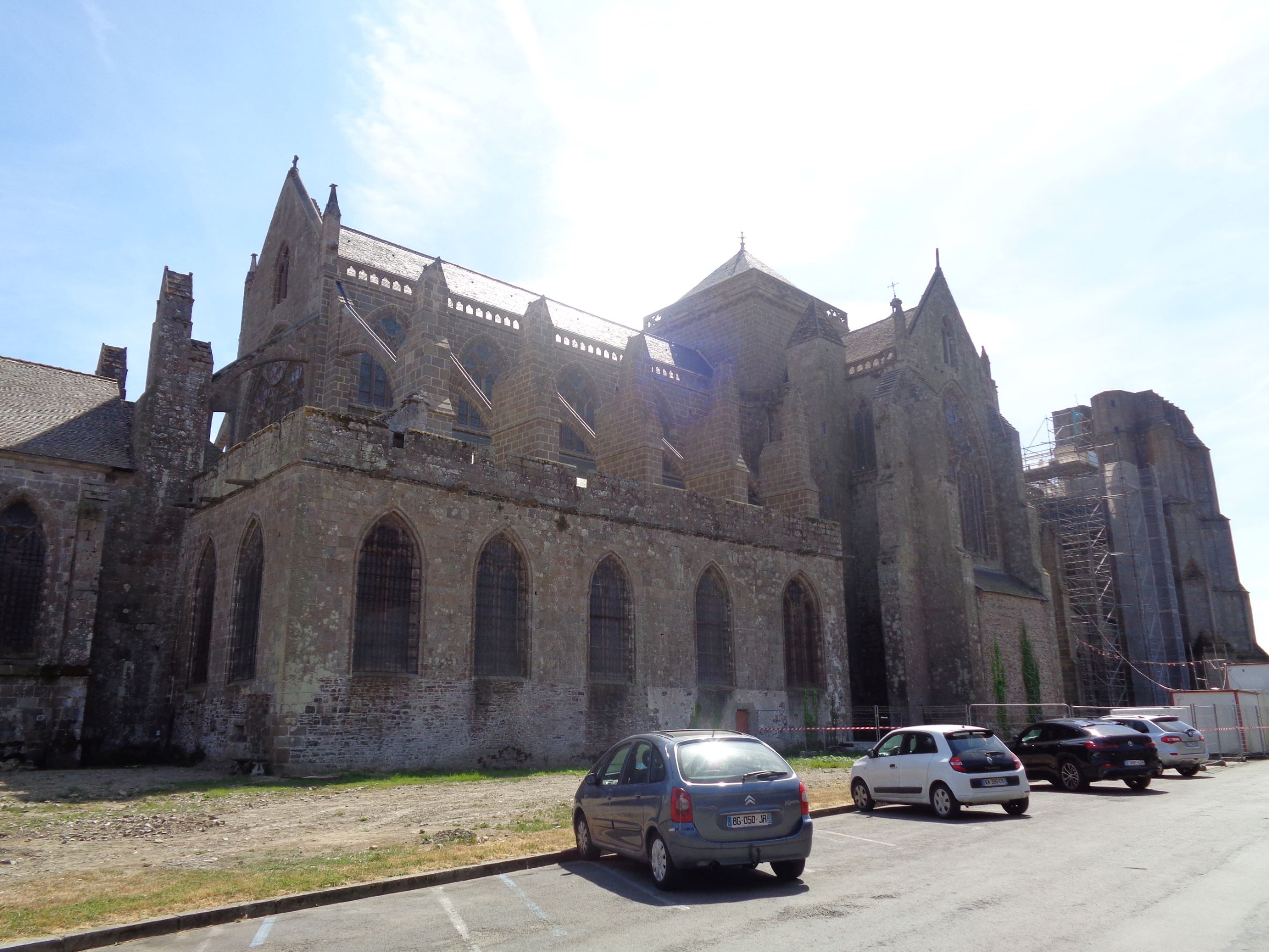 Dol de Bretagne Cathedral St Samson left side ext jul22
