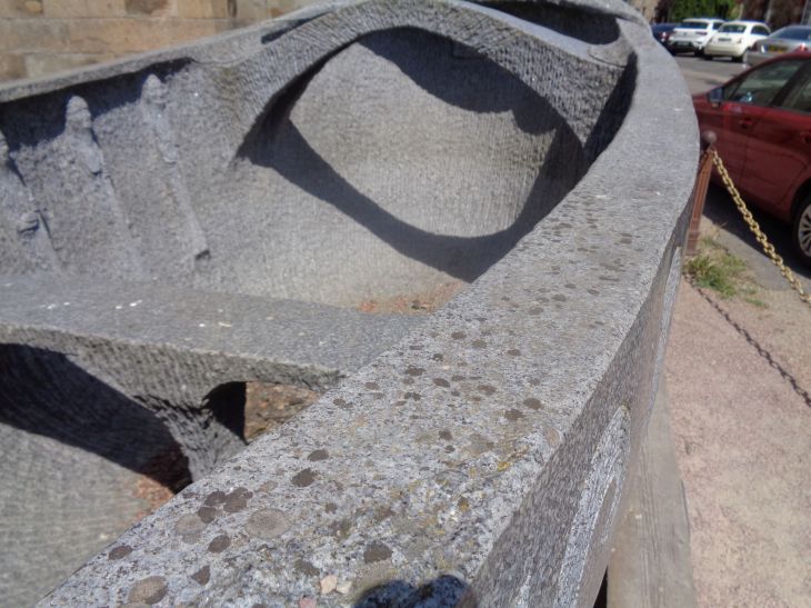 Dol de Bretagne granite boat interior front of Cathedral St Samson jul22