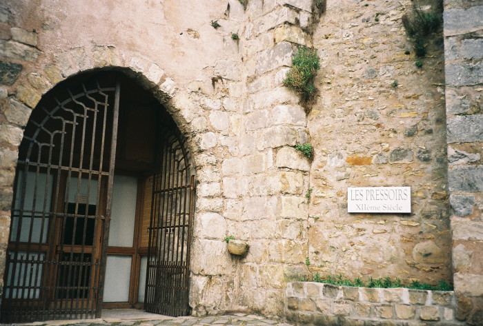 epernon-celliers-pressoir-wine-press-apr11