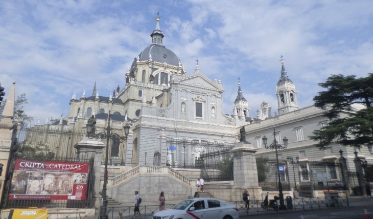 madrid-cat-almudena-museum-aug19