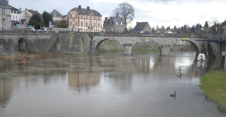 mayenne-pont-mac-racken-river-feb16