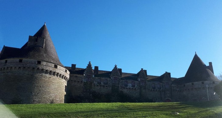 pontivy-chateau-rohan-back-side-feb20