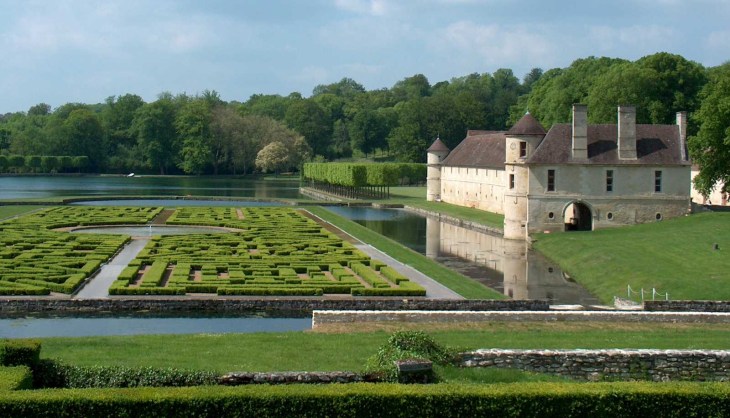 villarceaux-gardens-domaine