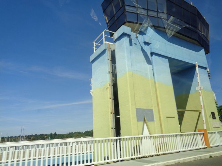 Arzal barrage de arzal dam control tower aug22