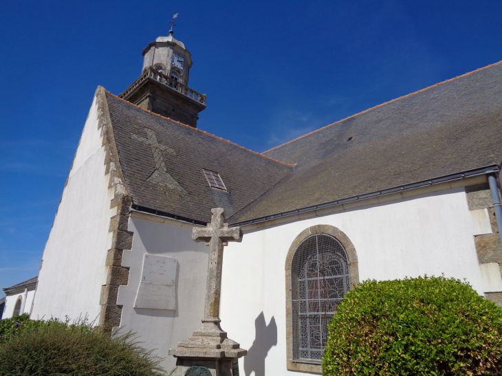 Billiers ch Saint Maxent calvary side aug22