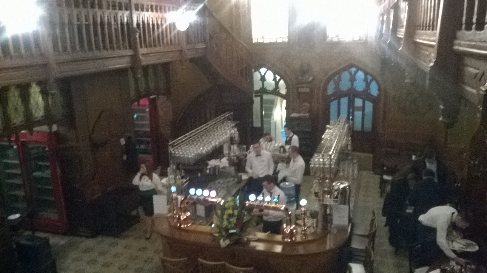 Bucharest caru cu bere resto bar jan15