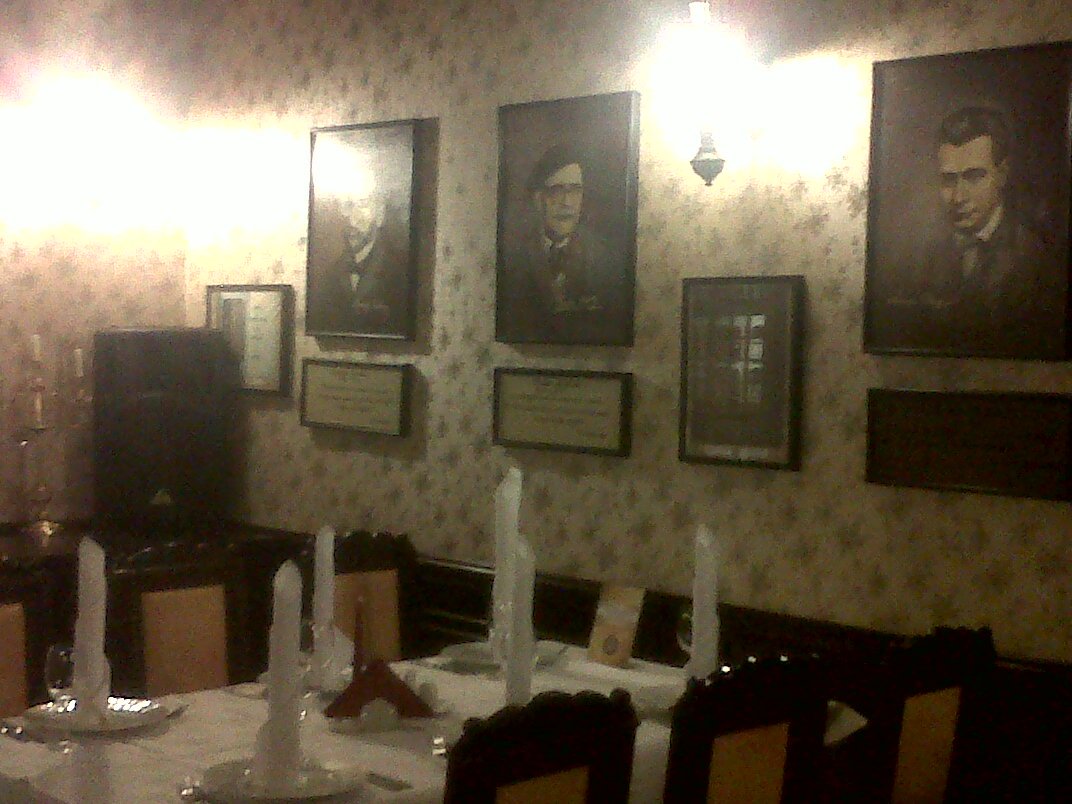 Bucharest-vatra-resto-room-of-poets-mar14