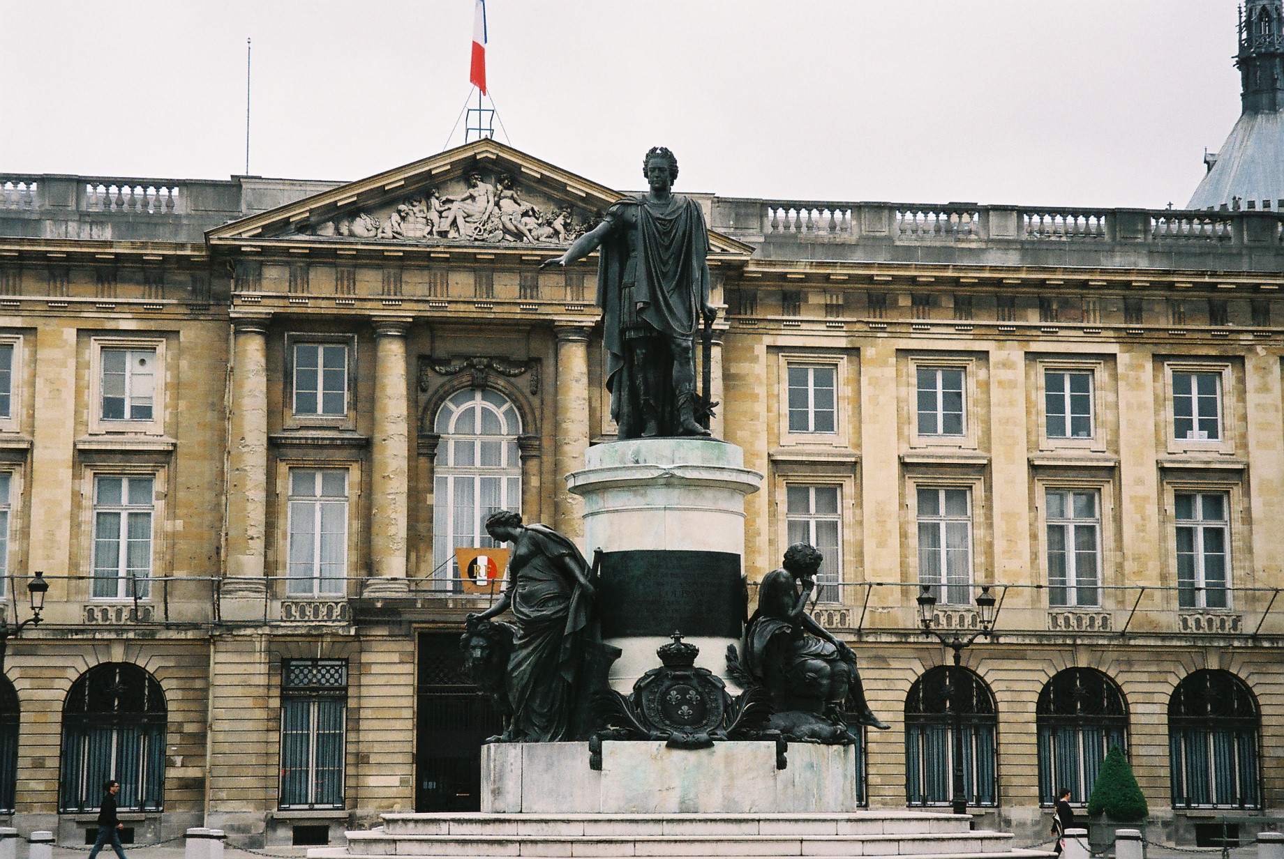 reims pl royale prefecture aug11