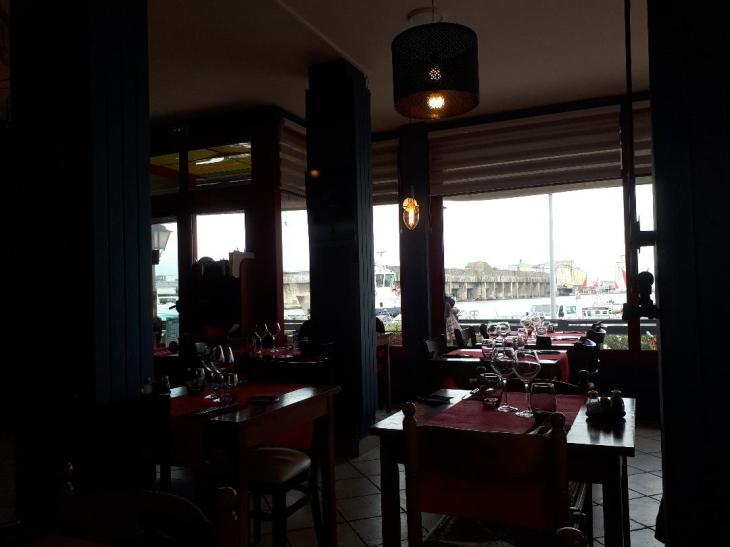 st-nazaire-le-bistro-du-grand-pavois-inside-jun19