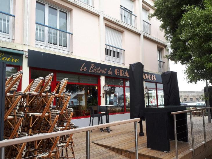 st-nazaire-le-bistro-du-grand-pavois-side-jun19