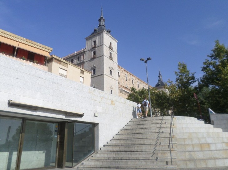 Toledo parking corralillo to Alcazar fortress aug16