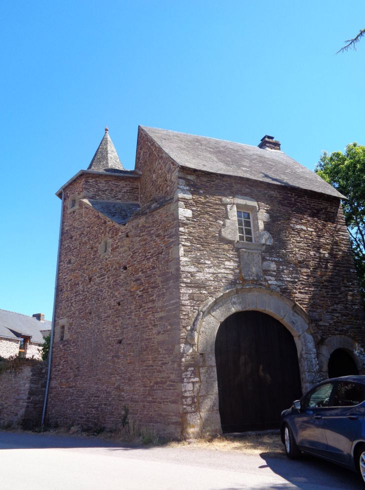 Trehorenteuc manoir des Rues Neuves back aug22