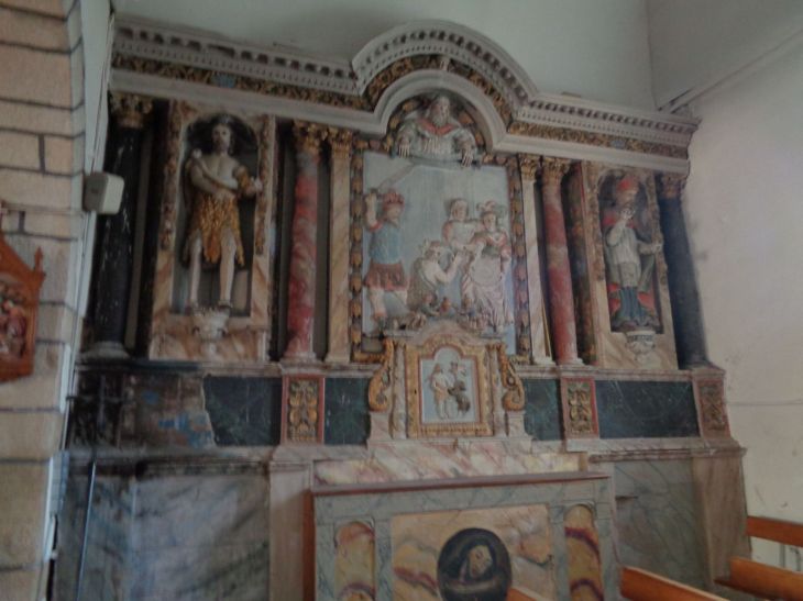 Camors ch Saint Sané chapel side sep22