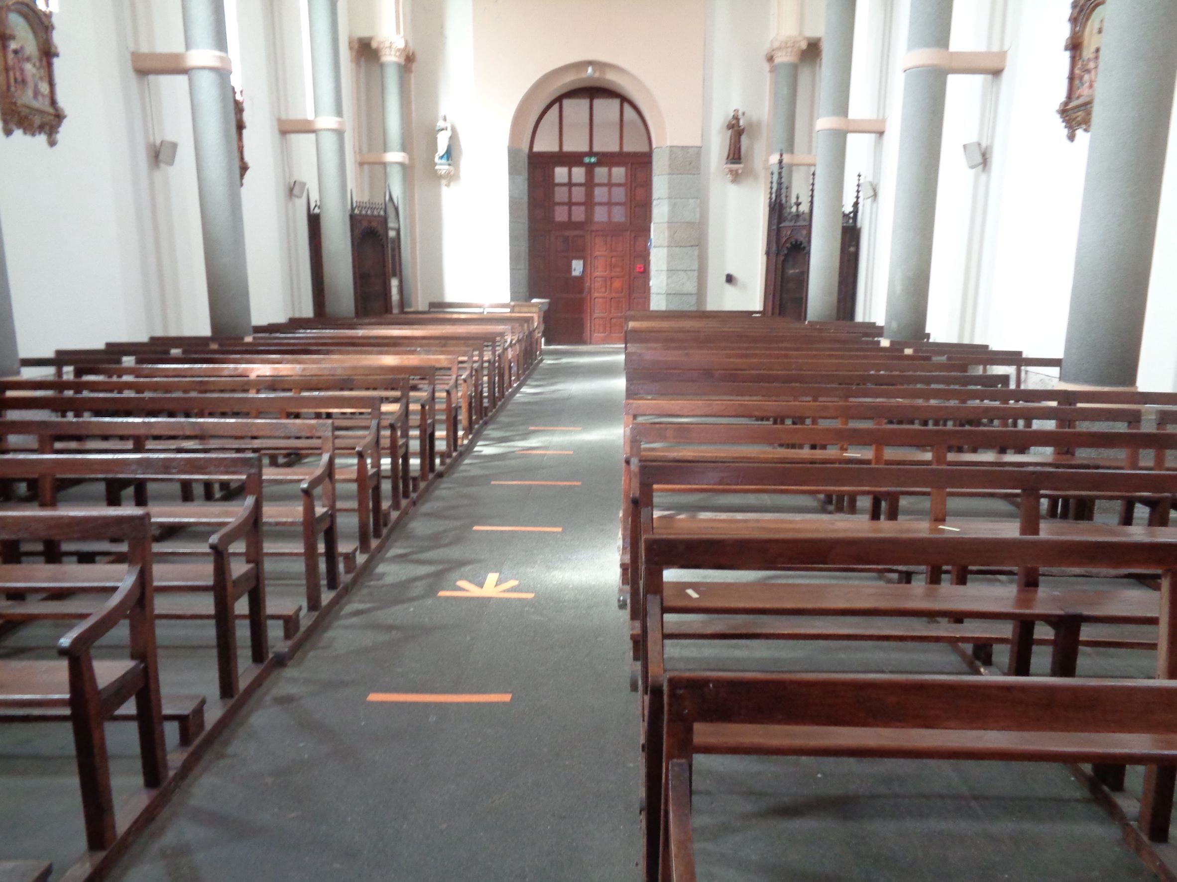 Colpo ch Notre Dame de l’Assomption altar to back sep22